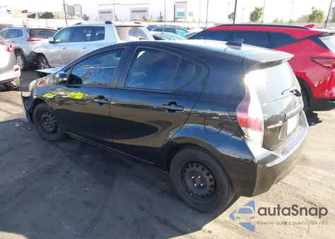 2016 Toyota Prius C One z USA, uszkodzony, nr VIN JTDKDTB37G1117679